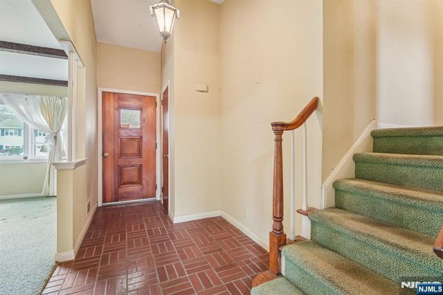 295 Georgian Drive, Paramus, NJ 07652