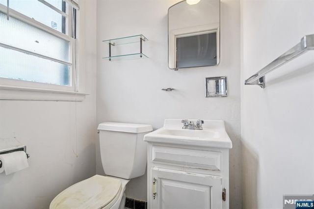 295 Georgian Drive, Paramus, NJ 07652