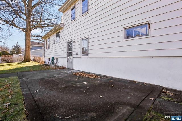 295 Georgian Drive, Paramus, NJ 07652