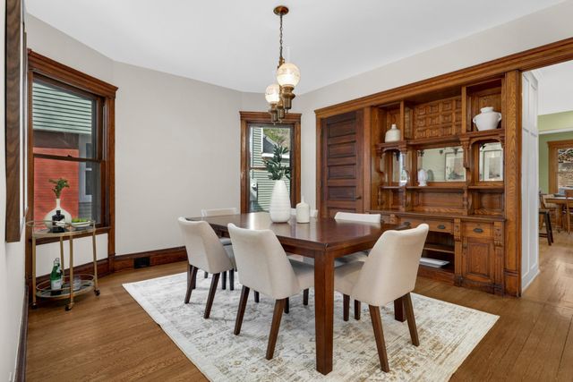 2219 Knapp Street, Saint Paul, MN 55108