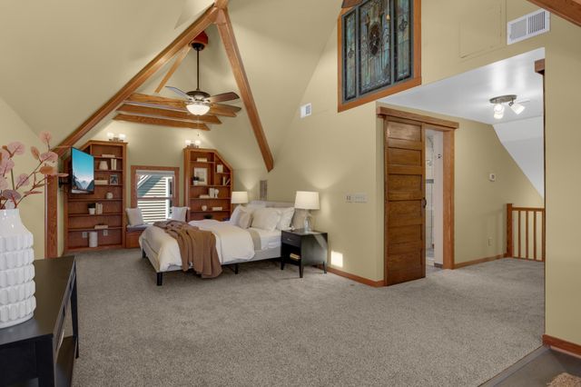 2219 Knapp Street, Saint Paul, MN 55108