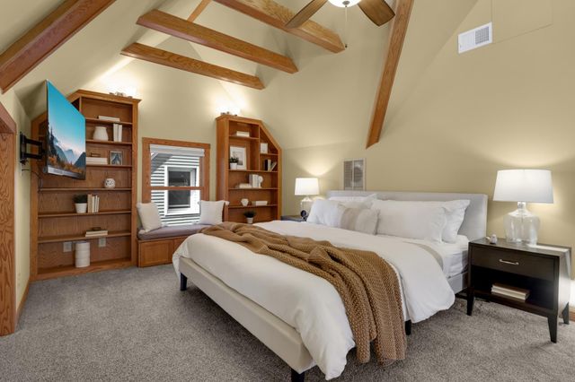 2219 Knapp Street, Saint Paul, MN 55108