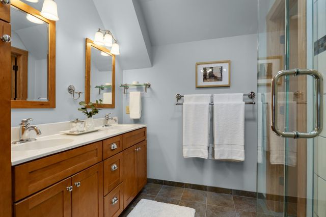 2219 Knapp Street, Saint Paul, MN 55108