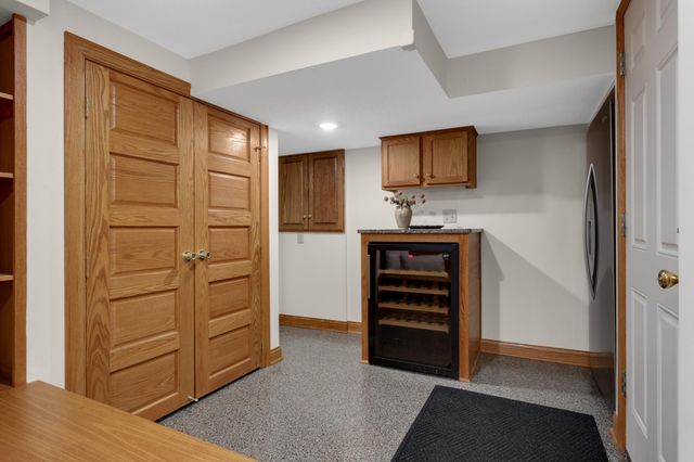 2219 Knapp Street, Saint Paul, MN 55108