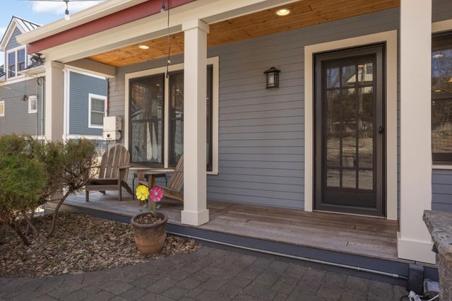 2219 Knapp Street, Saint Paul, MN 55108