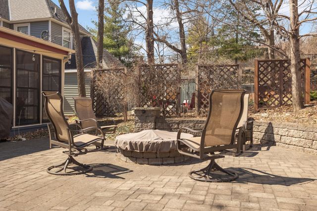 2219 Knapp Street, Saint Paul, MN 55108