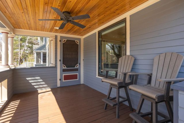 2219 Knapp Street, Saint Paul, MN 55108