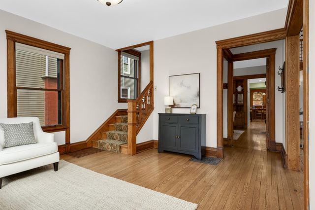 2219 Knapp Street, Saint Paul, MN 55108