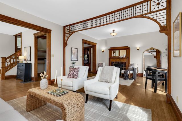 2219 Knapp Street, Saint Paul, MN 55108