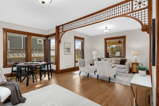 2219 Knapp Street, Saint Paul, MN 55108