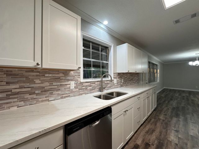 101 Sierra Madre, Texarkana, TX 75503