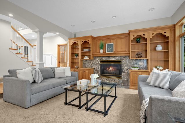 14709 White Oak Drive, Burnsville, MN 55337