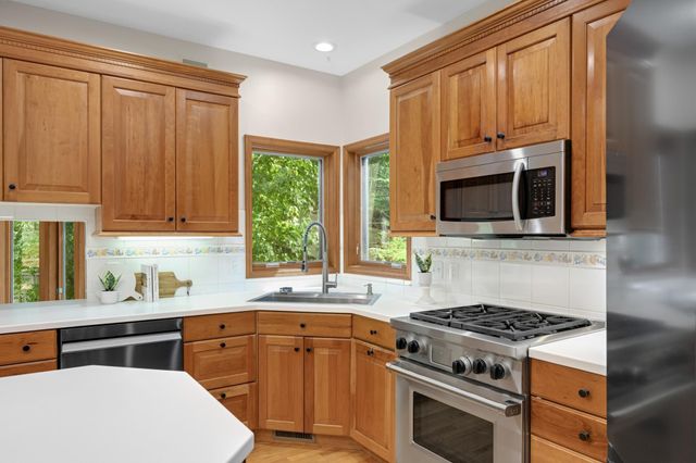 14709 White Oak Drive, Burnsville, MN 55337