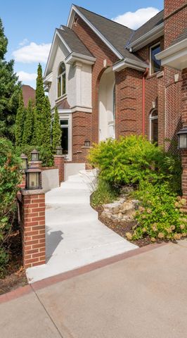 14709 White Oak Drive, Burnsville, MN 55337