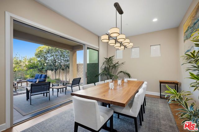 11728 Canoga Avenue, Chatsworth (los Angeles), CA 91311