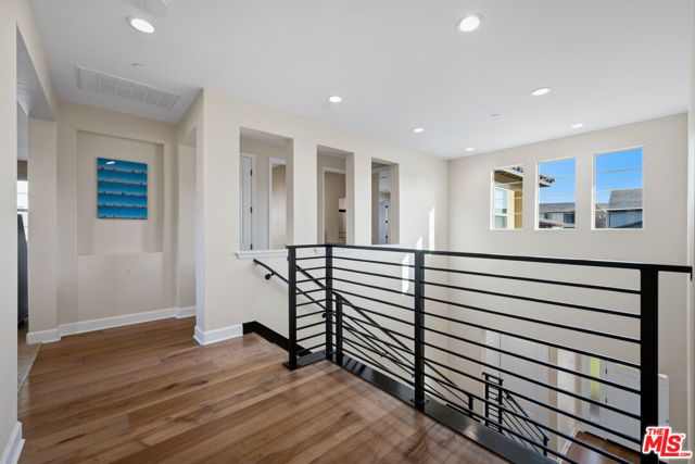 11728 Canoga Avenue, Chatsworth (los Angeles), CA 91311