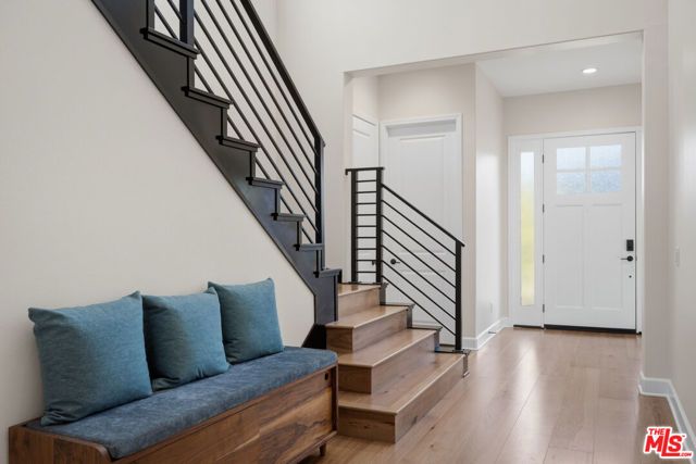 11728 Canoga Avenue, Chatsworth (los Angeles), CA 91311