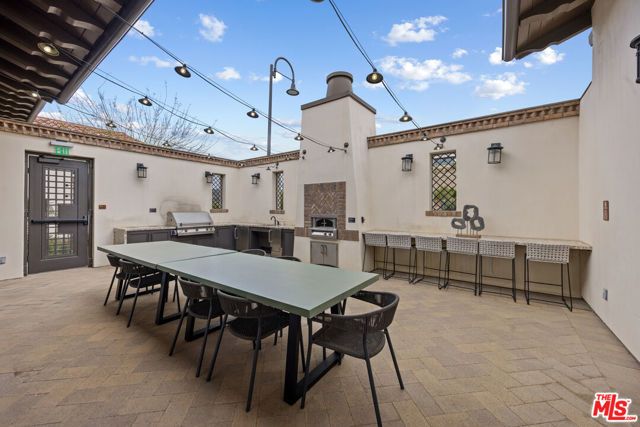 11728 Canoga Avenue, Chatsworth (los Angeles), CA 91311
