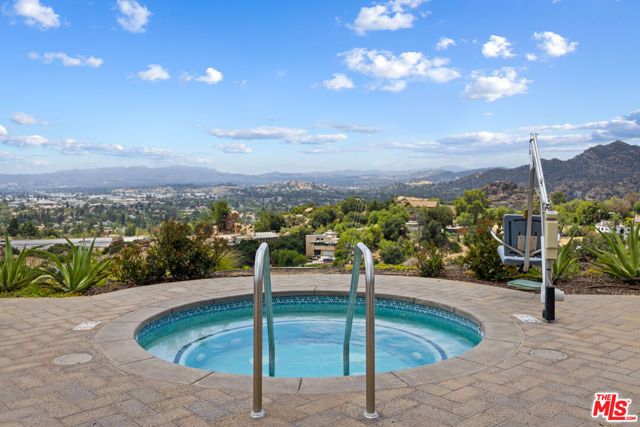 11728 Canoga Avenue, Chatsworth (los Angeles), CA 91311