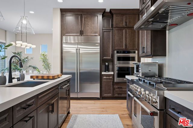11728 Canoga Avenue, Chatsworth (los Angeles), CA 91311