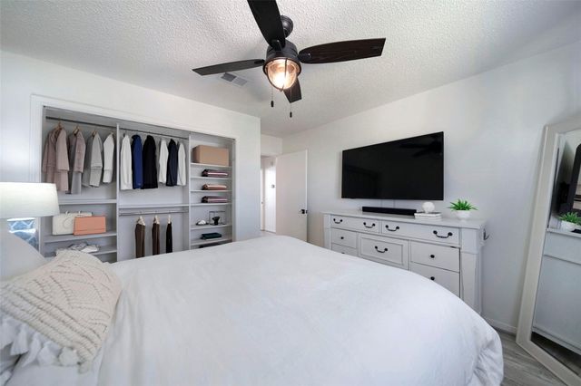 1127 Tiki Drive, Tiki Island, TX 77554