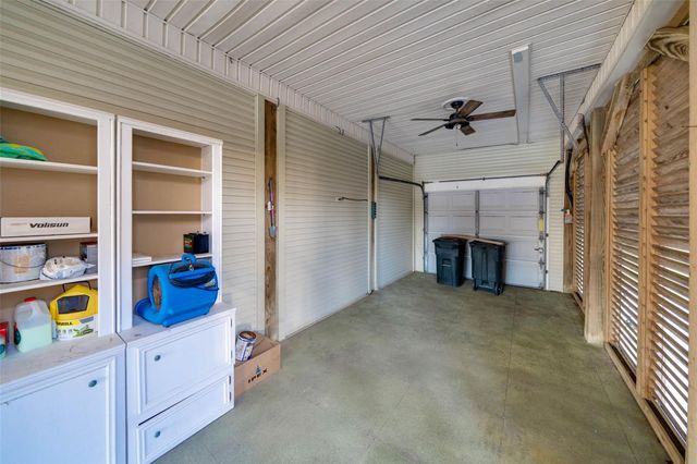 1127 Tiki Drive, Tiki Island, TX 77554