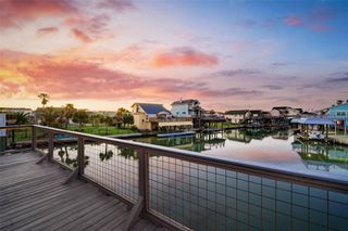 1127 Tiki Drive, Tiki Island, TX 77554