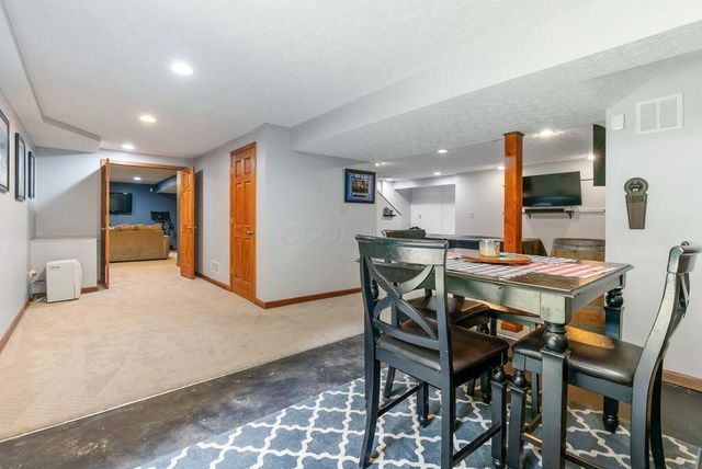 123 Hawthorn Boulevard, Delaware, OH 43015