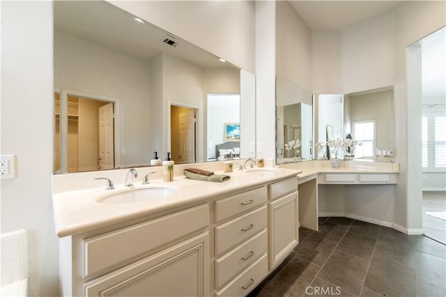 2828 Ballesteros Ln, Tustin, CA 92782