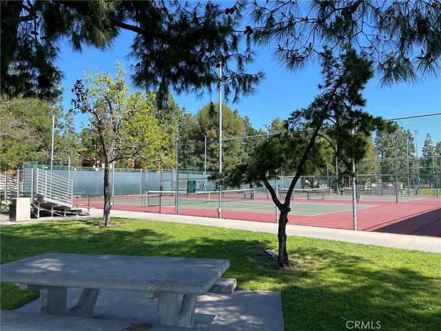 2828 Ballesteros Ln, Tustin, CA 92782