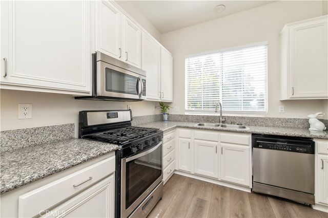 2828 Ballesteros Ln, Tustin, CA 92782