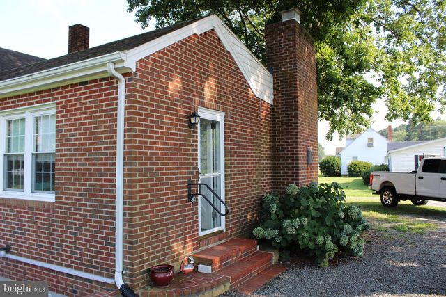 596 JESSIE DUPONT MEMORIAL HWY, Burgess, VA 22432