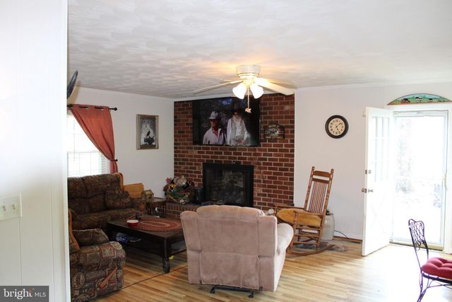 596 JESSIE DUPONT MEMORIAL HWY, Burgess, VA 22432