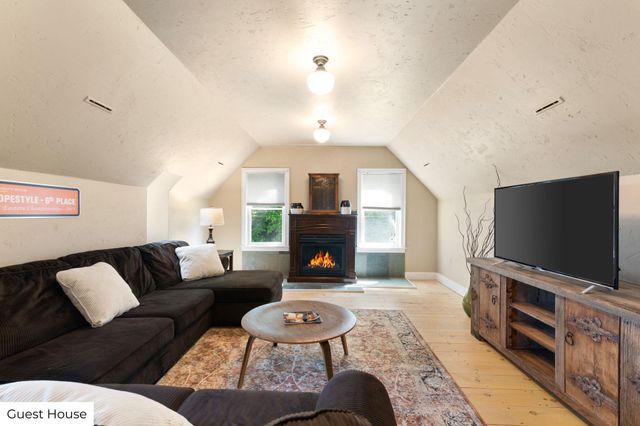 238 Stowe Hill Road, Wilmington, VT 05363