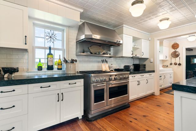 238 Stowe Hill Road, Wilmington, VT 05363