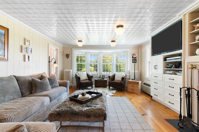 238 Stowe Hill Road, Wilmington, VT 05363