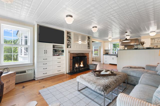 238 Stowe Hill Road, Wilmington, VT 05363
