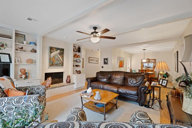 39 SE Shadowlake Drive 39, Bartlesville, OK 74006