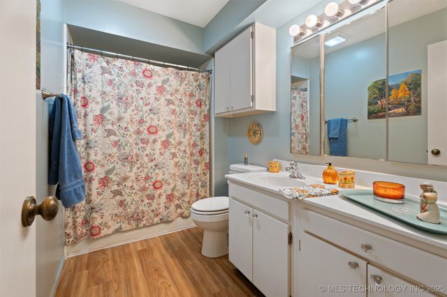 39 SE Shadowlake Drive 39, Bartlesville, OK 74006