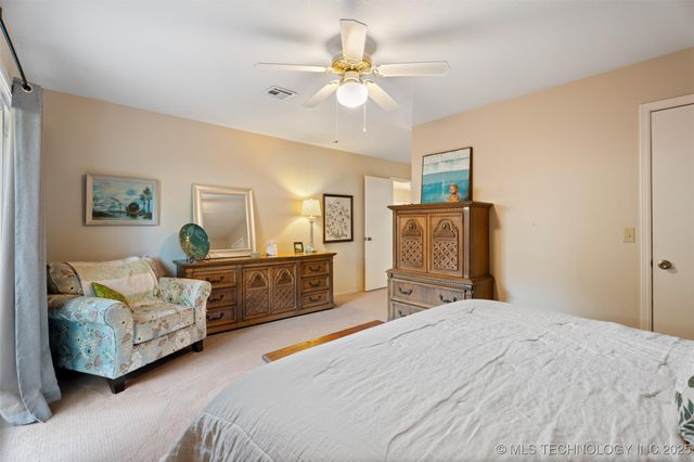 39 SE Shadowlake Drive 39, Bartlesville, OK 74006