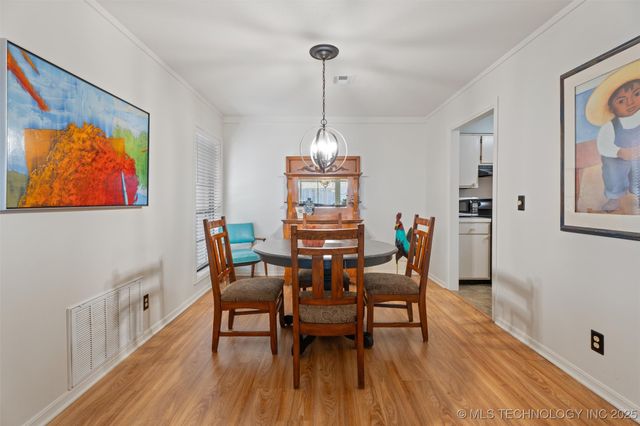 39 SE Shadowlake Drive 39, Bartlesville, OK 74006