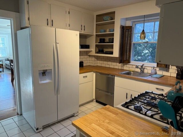 10 Central Avenue, Milford, CT 06460