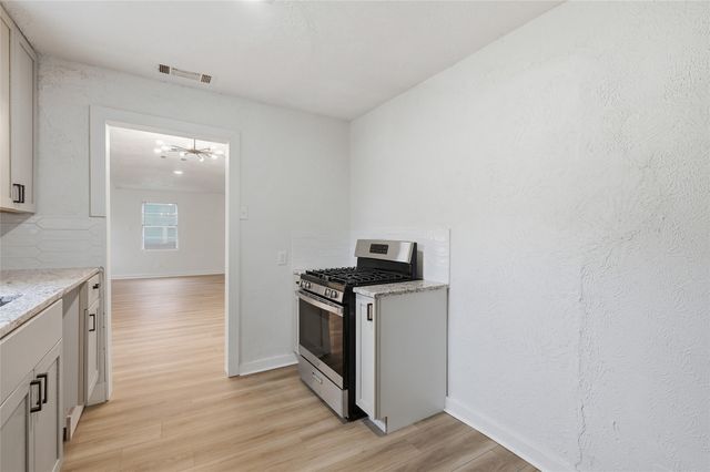 3455 Kellogg Avenue, Dallas, TX 75216