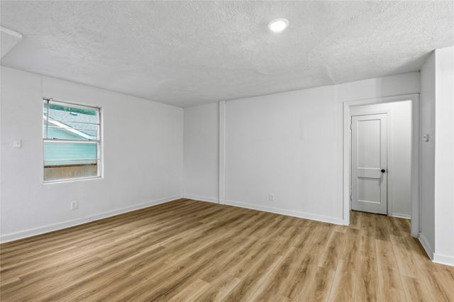 3455 Kellogg Avenue, Dallas, TX 75216