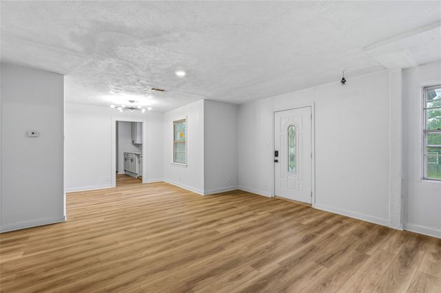 3455 Kellogg Avenue, Dallas, TX 75216