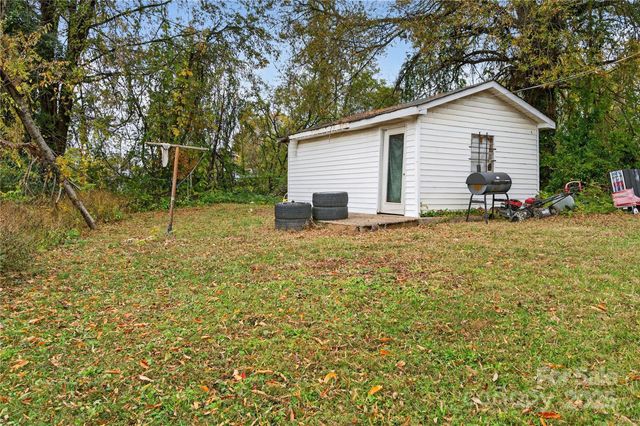 1114 Wilson W Lee Boulevard, Statesville, NC 28677