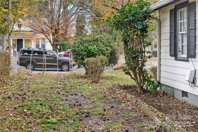 1114 Wilson W Lee Boulevard, Statesville, NC 28677