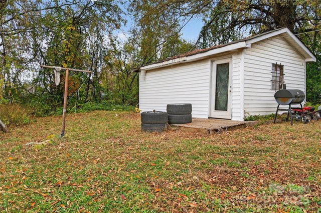 1114 Wilson W Lee Boulevard, Statesville, NC 28677