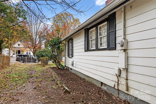 1114 Wilson W Lee Boulevard, Statesville, NC 28677