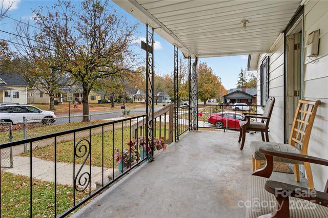 1114 Wilson W Lee Boulevard, Statesville, NC 28677